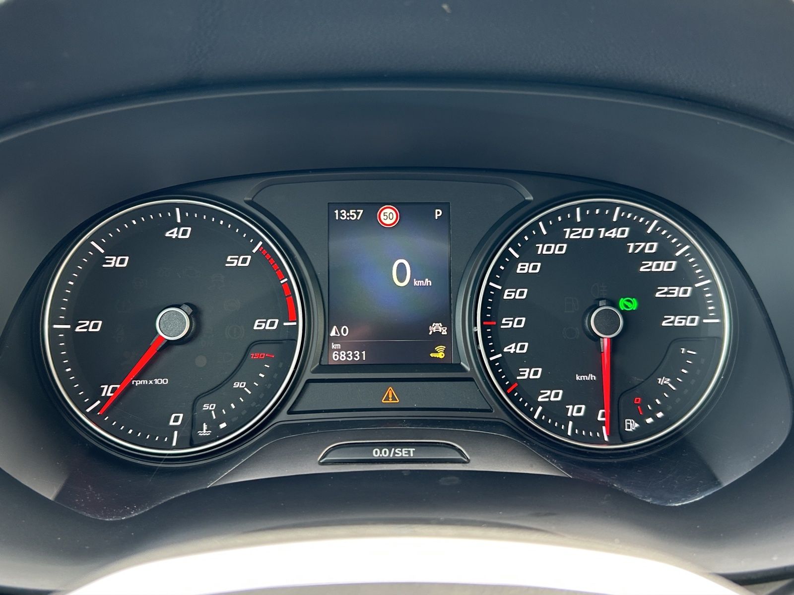 Fahrzeugabbildung SEAT Ateca TDI Xperience DSG LED AHK Navi ACC RFK SH