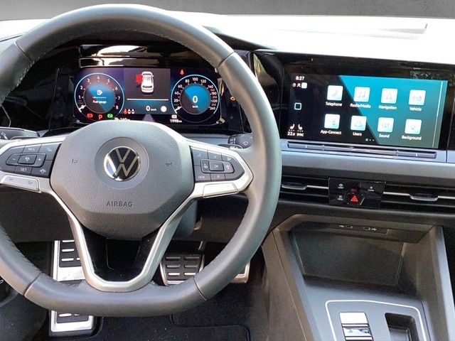 Fahrzeugabbildung Volkswagen Golf VIII Active eTSI DSG LED Navi AID ACC RFK S