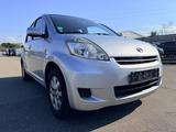 Daihatsu Sirion CX - silberne Daihatsu Sirion