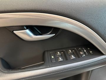 Volvo S80 Lim. D3 Summum *BiXenon*Standh*1.Hand*