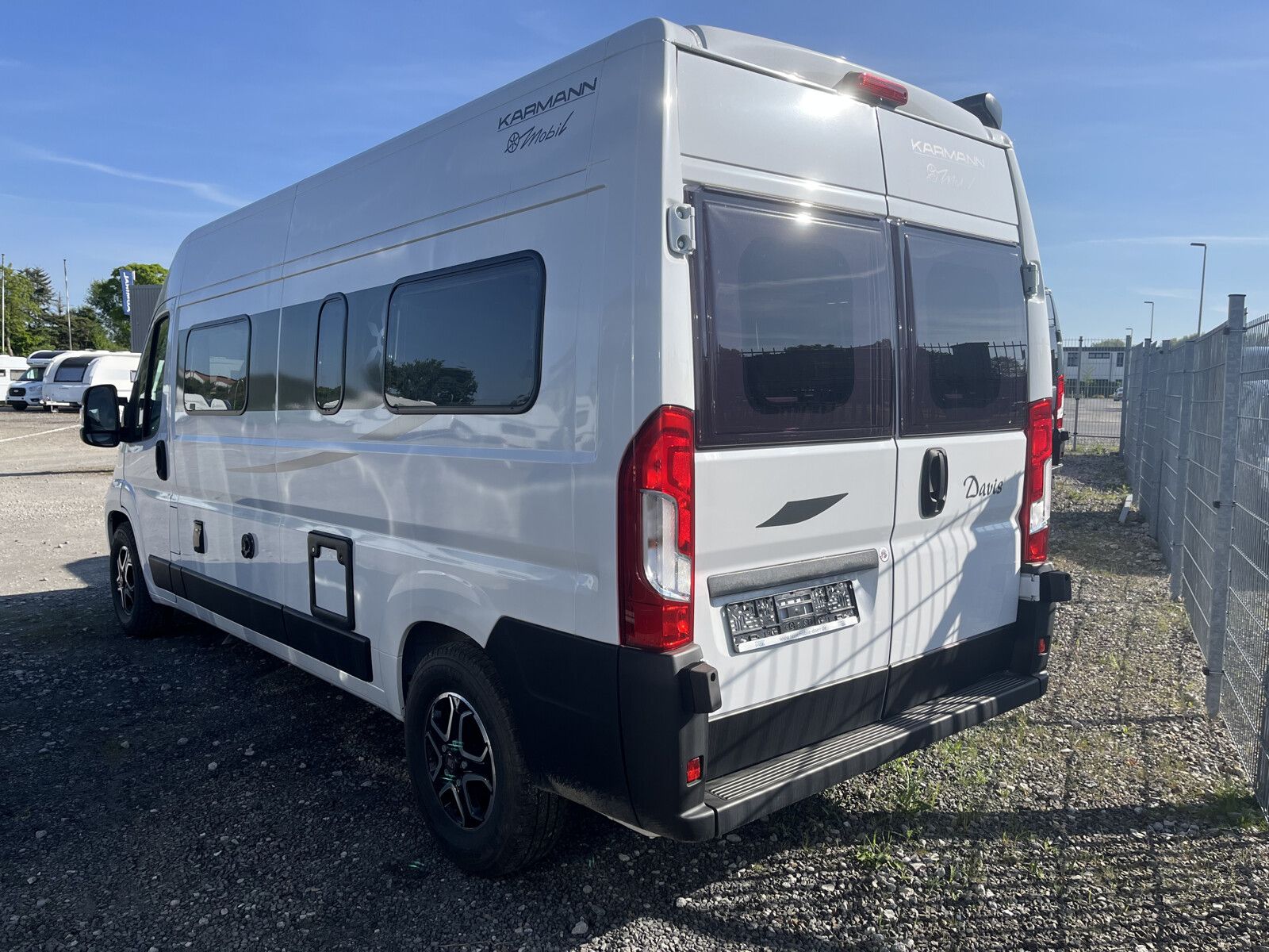 Fahrzeugabbildung Karmann Davis Lifestyle DA 590 LS Markise und Automatik