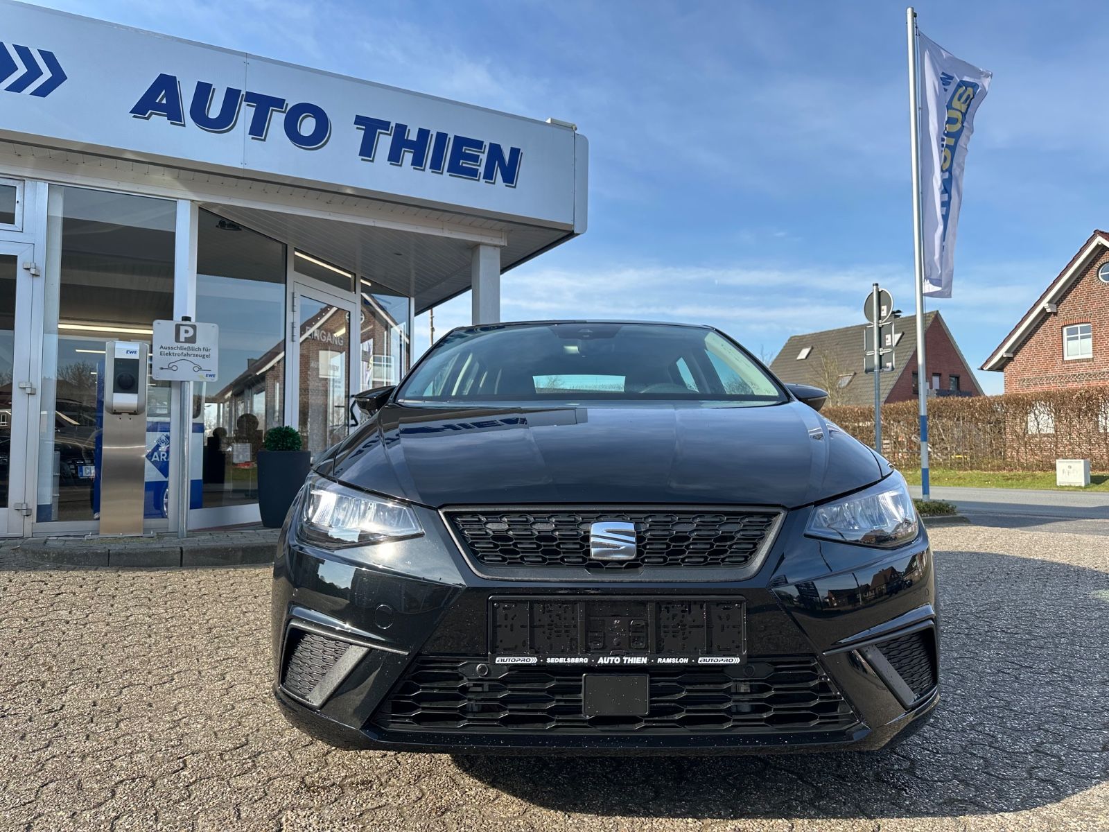 Fahrzeugabbildung SEAT Ibiza Style 1.0 TSI DSG ACC/Shzg/Einparkh/LED
