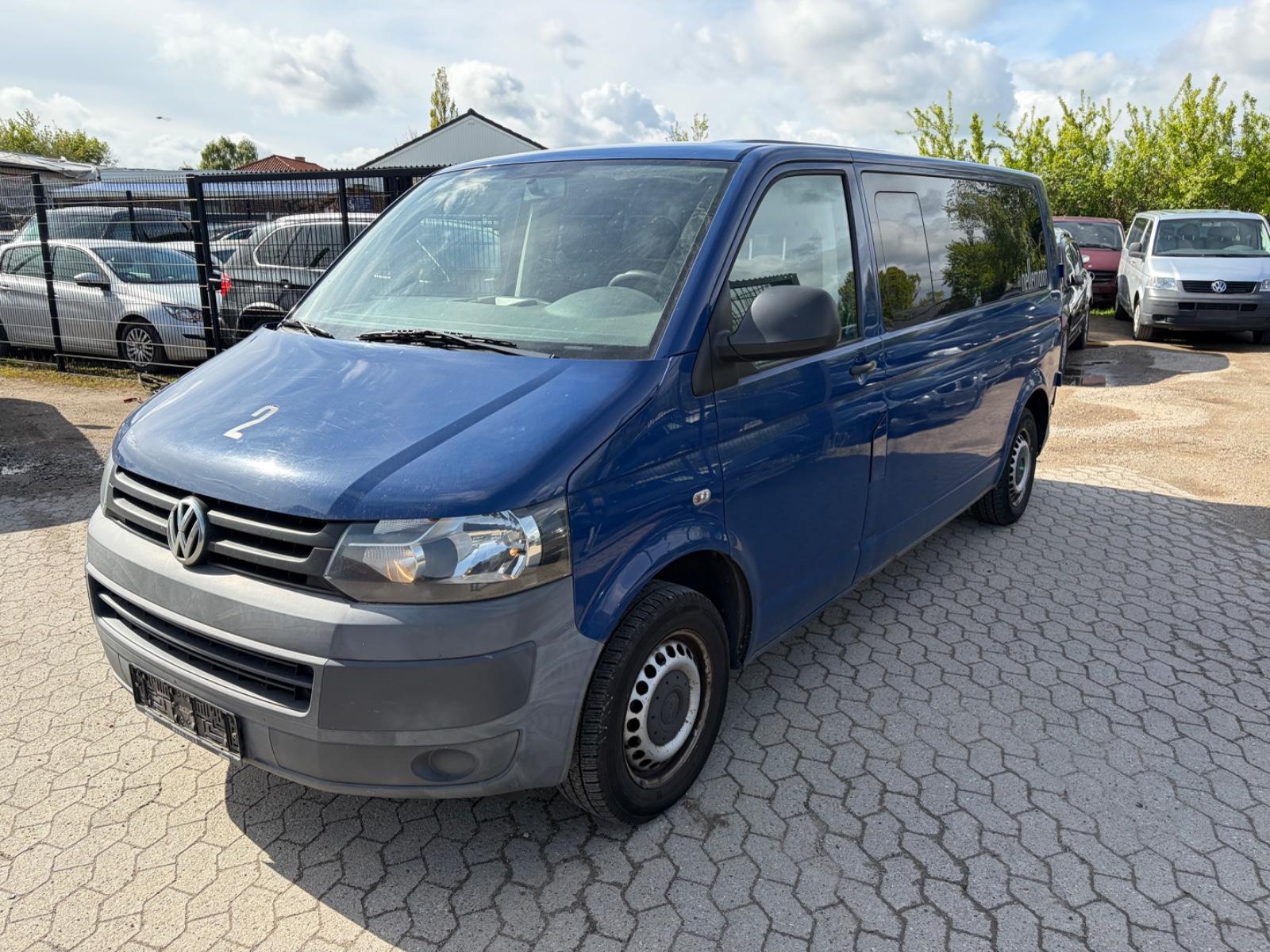 Volkswagen T5 Caravelle 2.0tdi Long model 9 seats Facelift