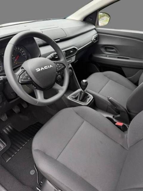 Fahrzeugabbildung Dacia Jogger Essential ECO-G 100