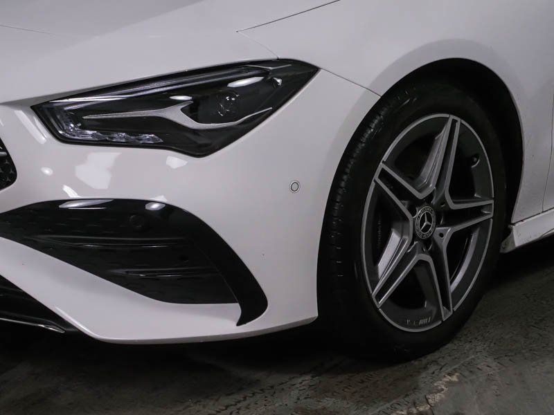 Fahrzeugabbildung Mercedes-Benz CLA 200 AMG*Pano*AHK*STHZG*Distronic*Totwinkel*