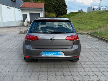 Volkswagen Golf - 7
