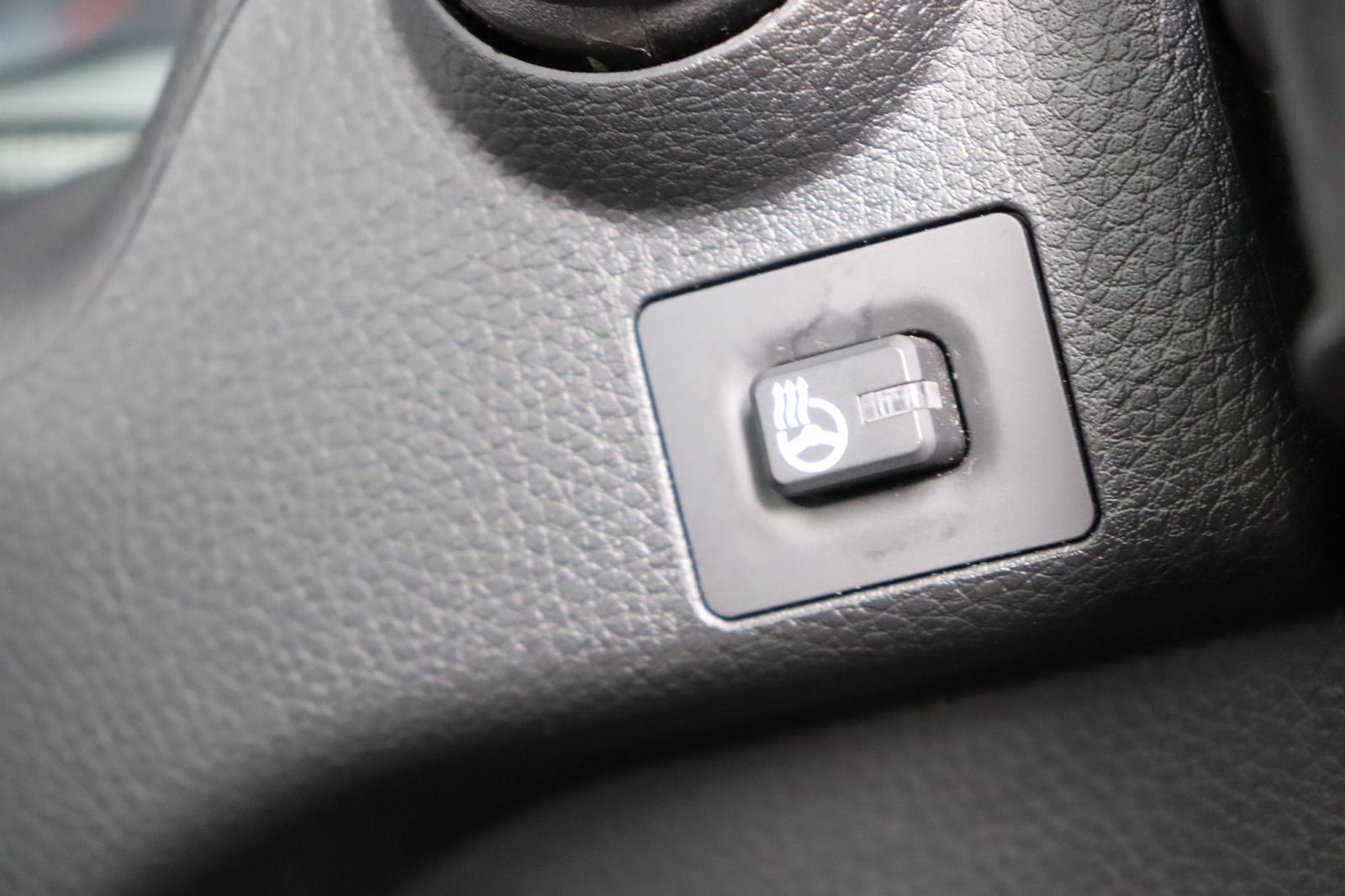 Fahrzeugabbildung Hyundai i40 CW 1.6 CRDi Space Plus * Sitzhzg./-lüftung
