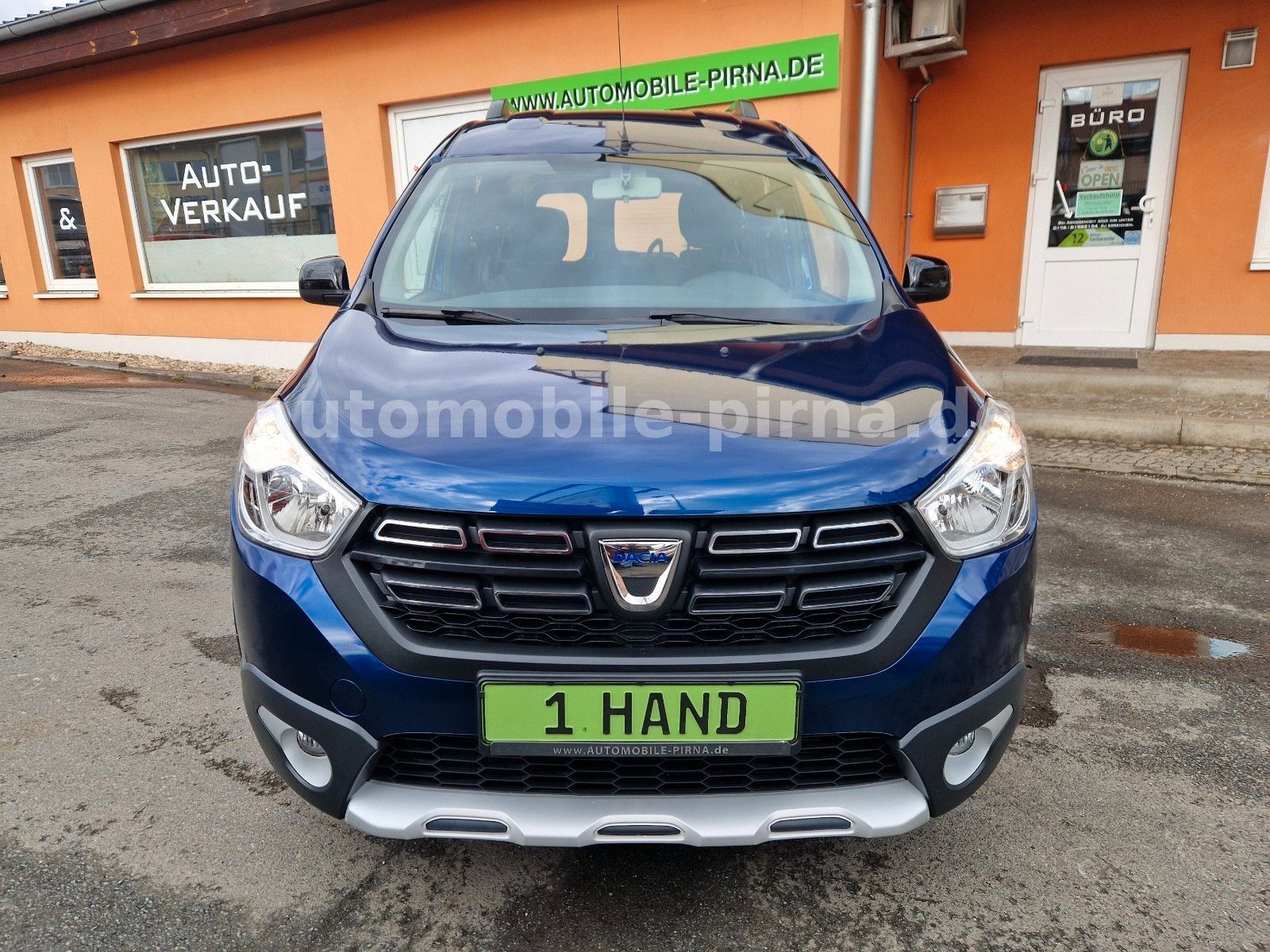 Dokker Stepway Celebration TCe 115 NAVI/SHZ/AHK
