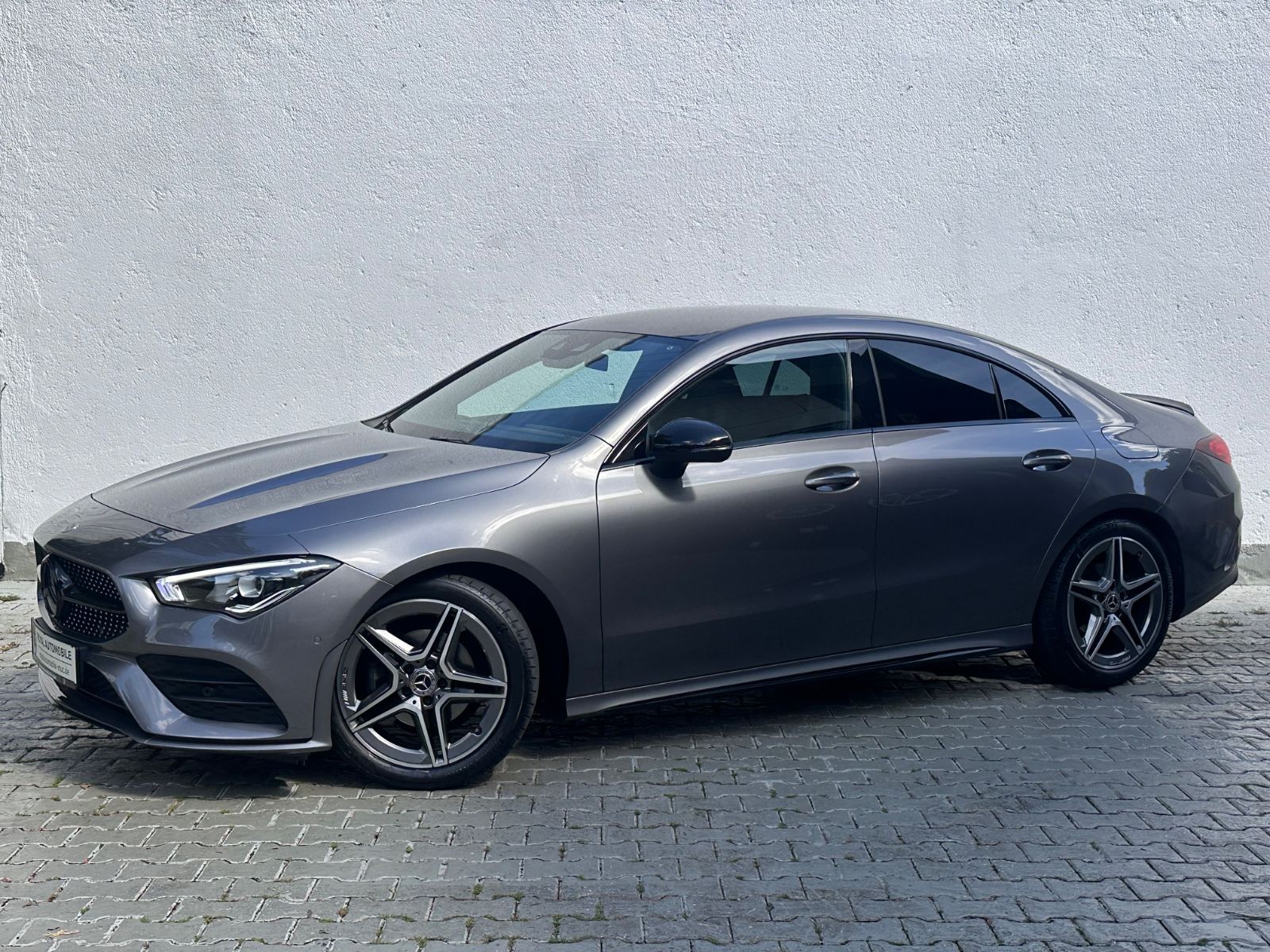 Mercedes-Benz CLA 180 AMG-Line MBEAM NAVI WIDE JUNGE STERNE