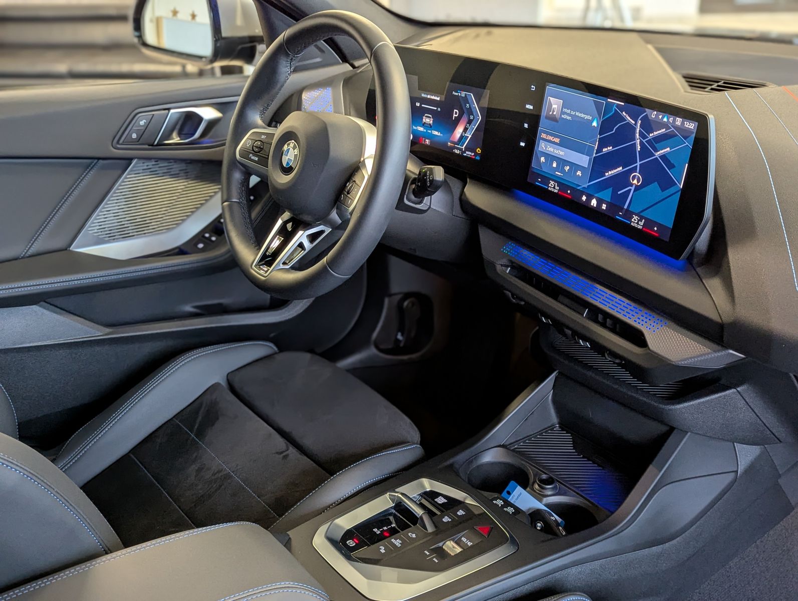 BMW 120 i M-Sport LED-Adaptiv AHK Kamera 18" - Image 11