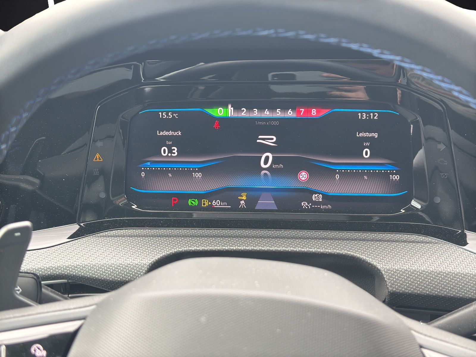 Fahrzeugabbildung Volkswagen Golf VIII Variant R 4M DSG MATRIX ACC HuD AID PA