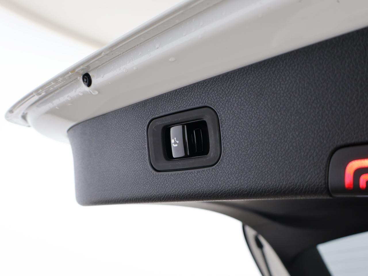 Mercedes-Benz E 220 d T AMG Digital Light Night Burmester MBUX