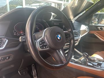 BMW X5 M50d Gestiksteuerung Head-Up