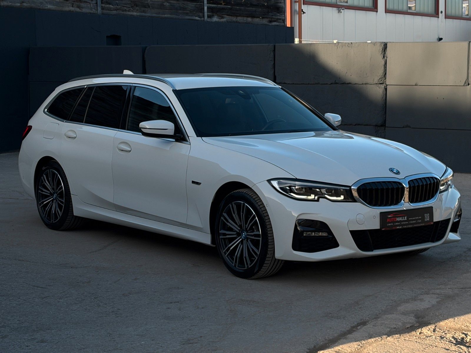 Fahrzeugabbildung BMW 320e G21 Touring M Sport Galvanik Akustik HiFi