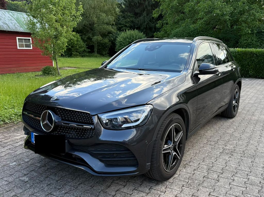 Image of Mercedes-Benz GLC 300