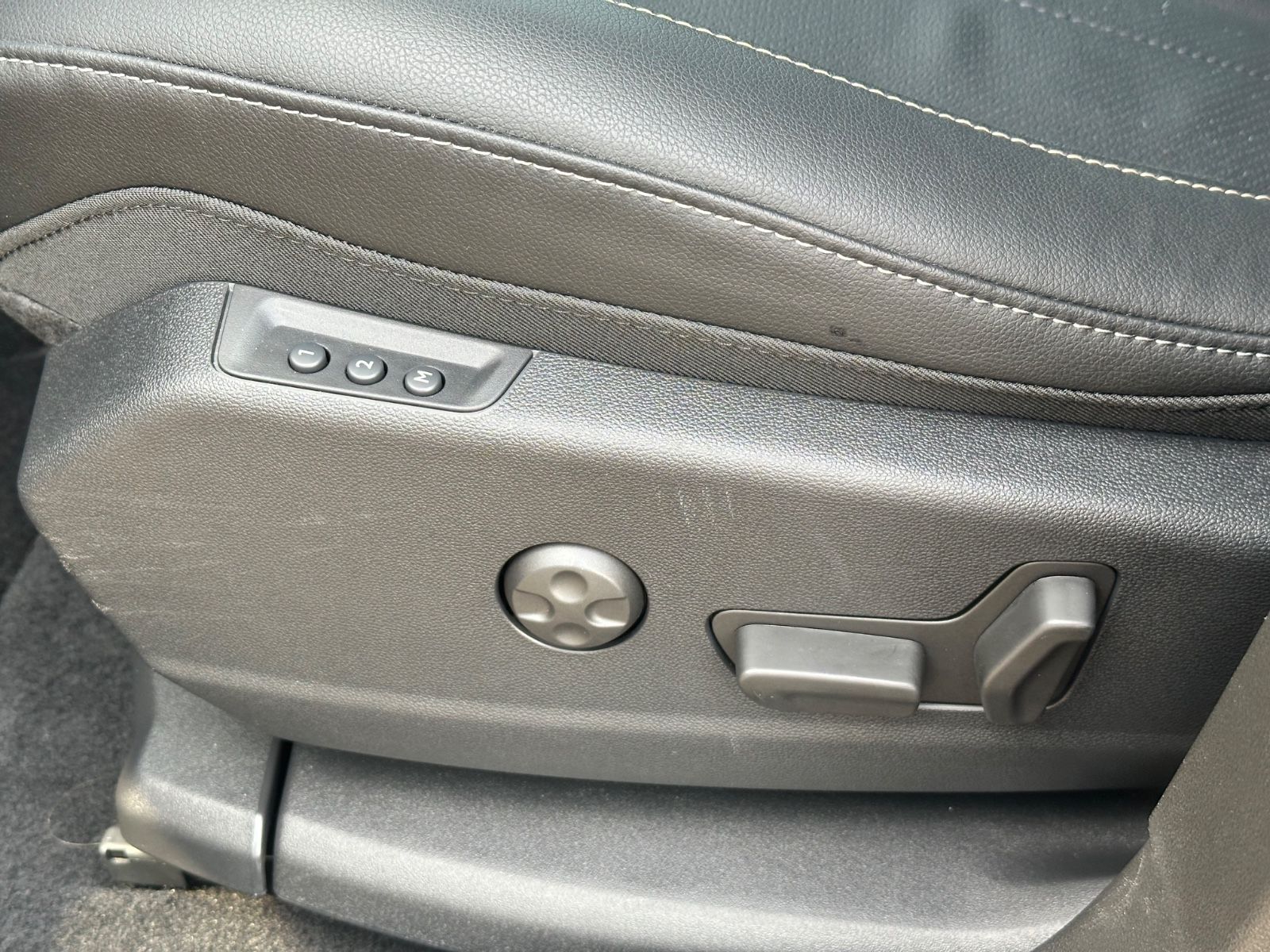 Fahrzeugabbildung Opel Grandland Elegance Ultimate-Pack*Navi*Automatik
