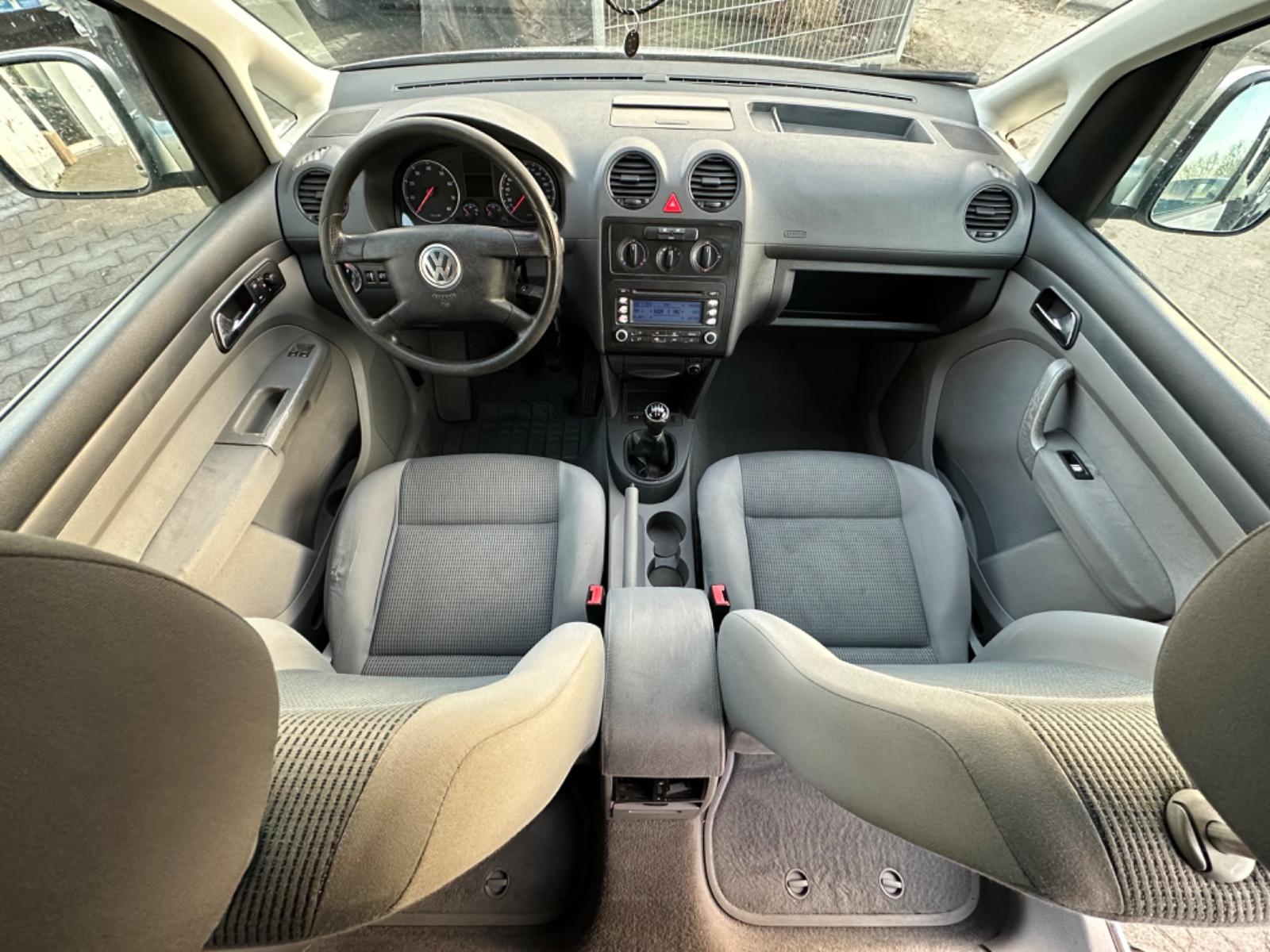 Volkswagen Caddy Life 1,6l Benzin 7Sitze Klima AHK ohne TÜV