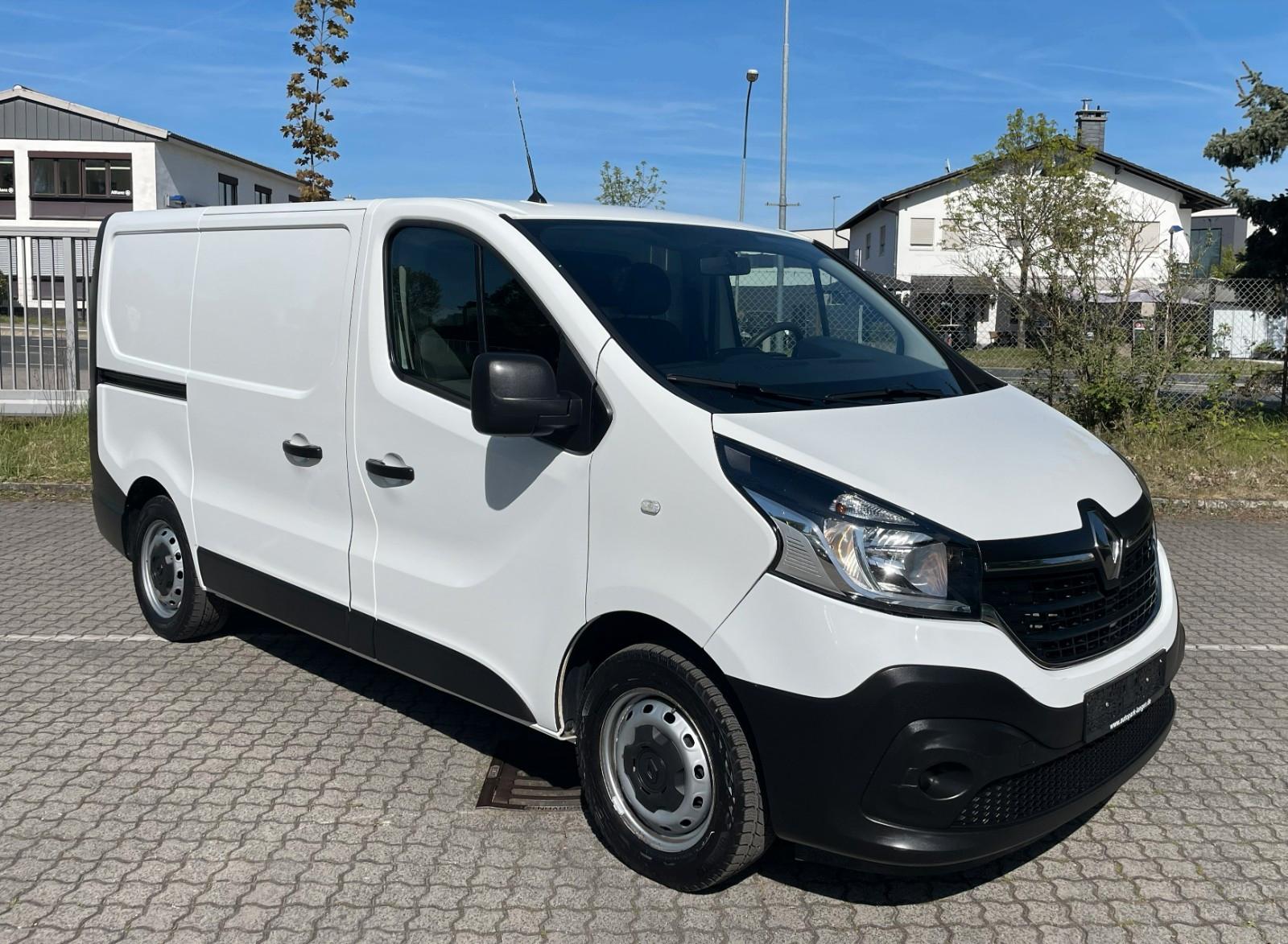 Renault Trafic L1H1 2.0 WÜRTH Regale Klima Blueth. PDC