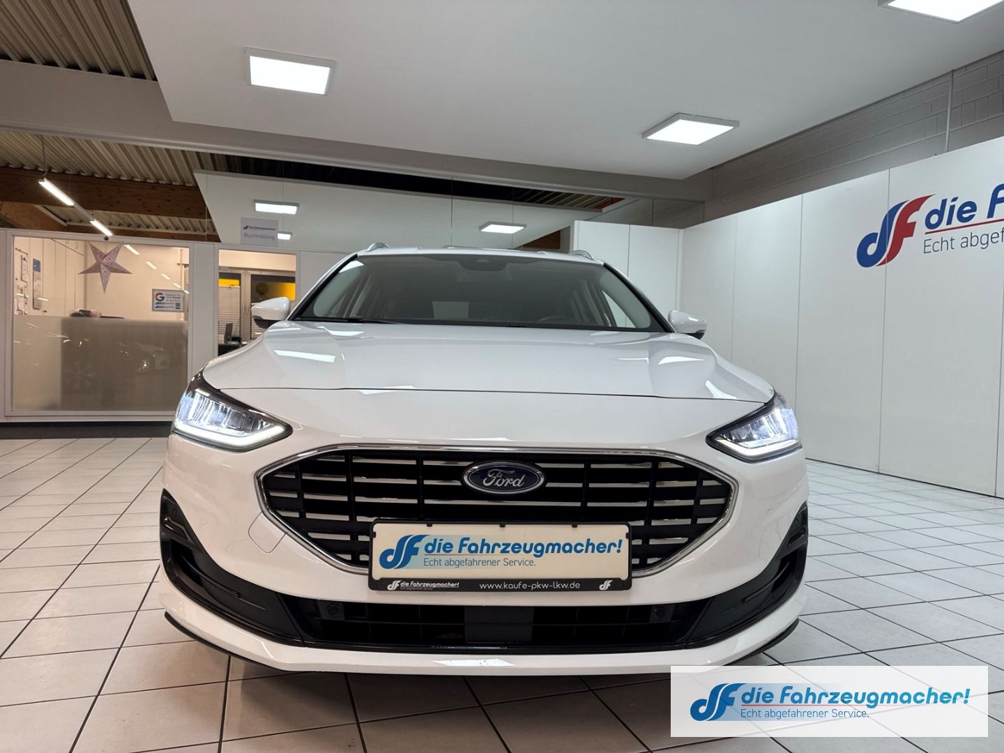 Fahrzeugabbildung Ford Focus Turnier Titanium X Navi Digitales Cockpit