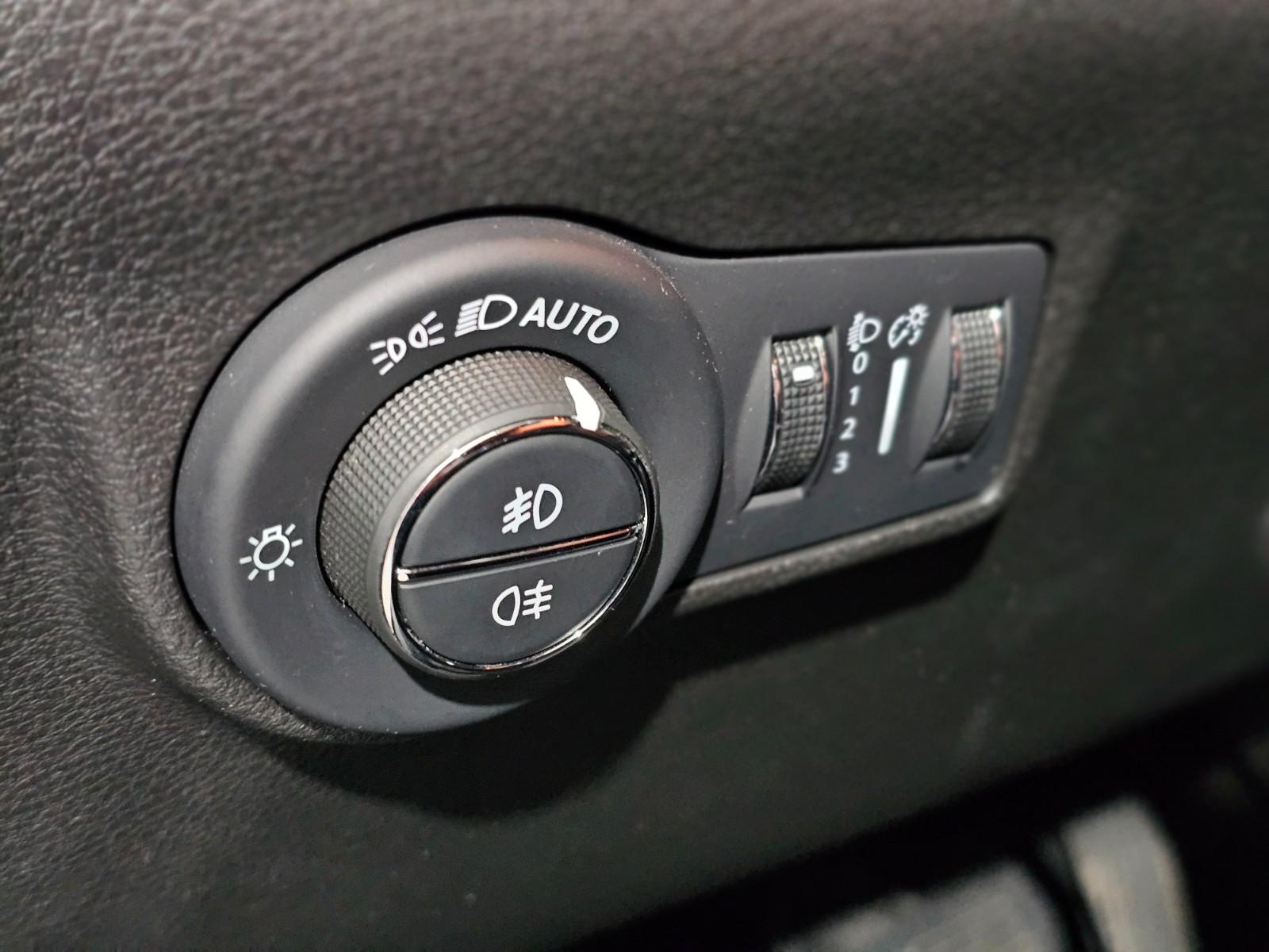 Jeep Compass Night Eagle Mild-Hybrid FWD*1.HAND