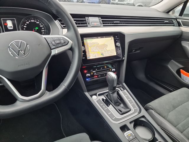 Passat Variant 2.0 TDI SCR DSG Elegance AHK