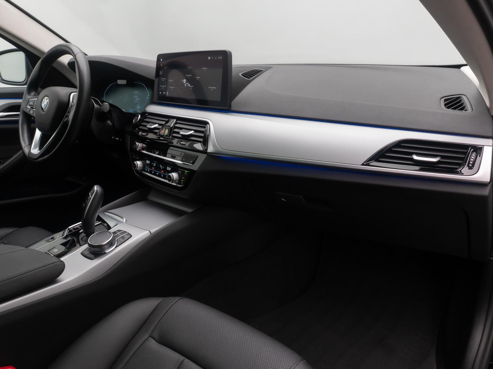 BMW 520d ACC 360°HUD DAB Panorama 4xKlima Komfort