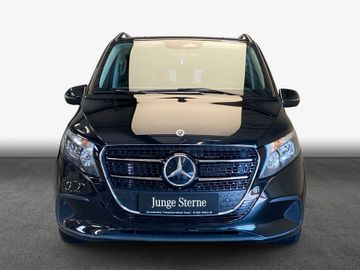 Mercedes V 220 - 3