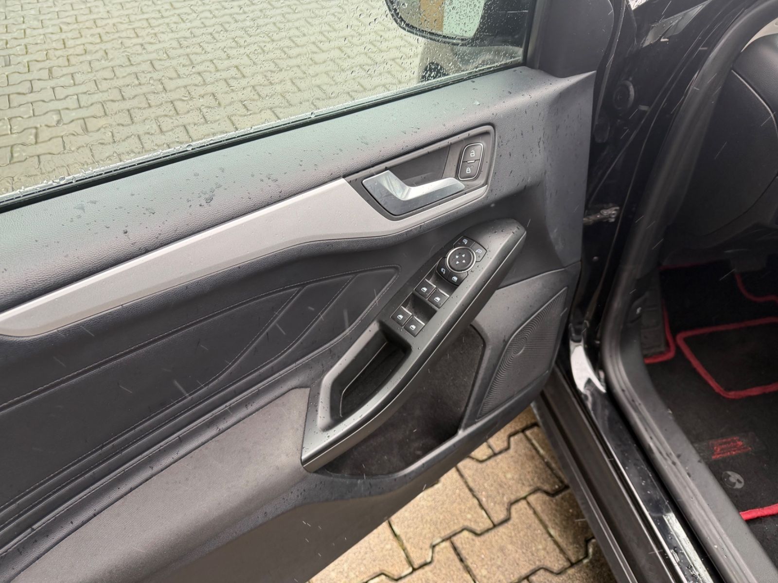 Fahrzeugabbildung Ford Focus Turnier Cool & Connect