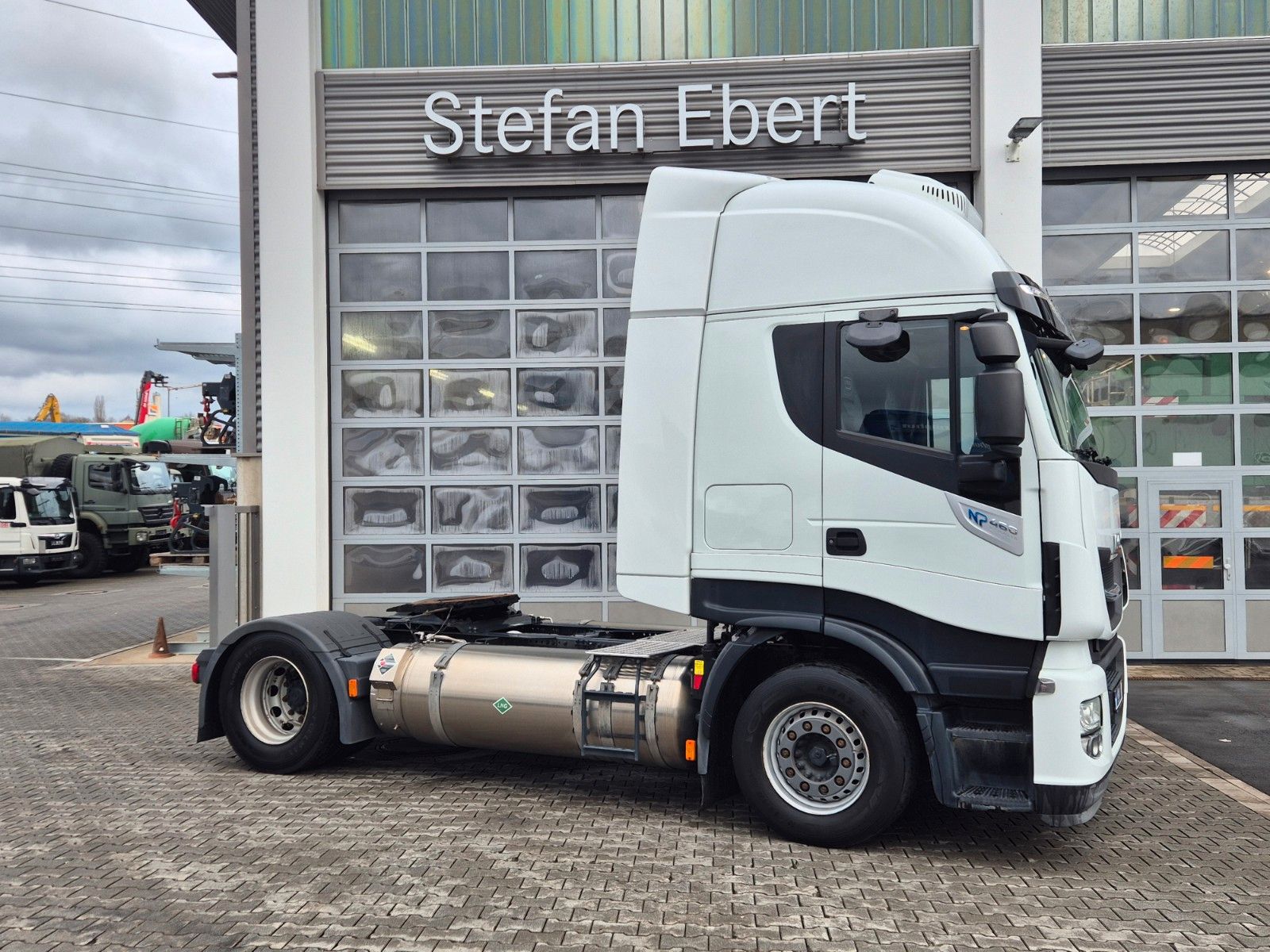 Fahrzeugabbildung Iveco Stralis AS440S46/P NP LNG Standklima Intarder