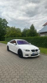 BMW E92 325i - BMW 325: E92 325i