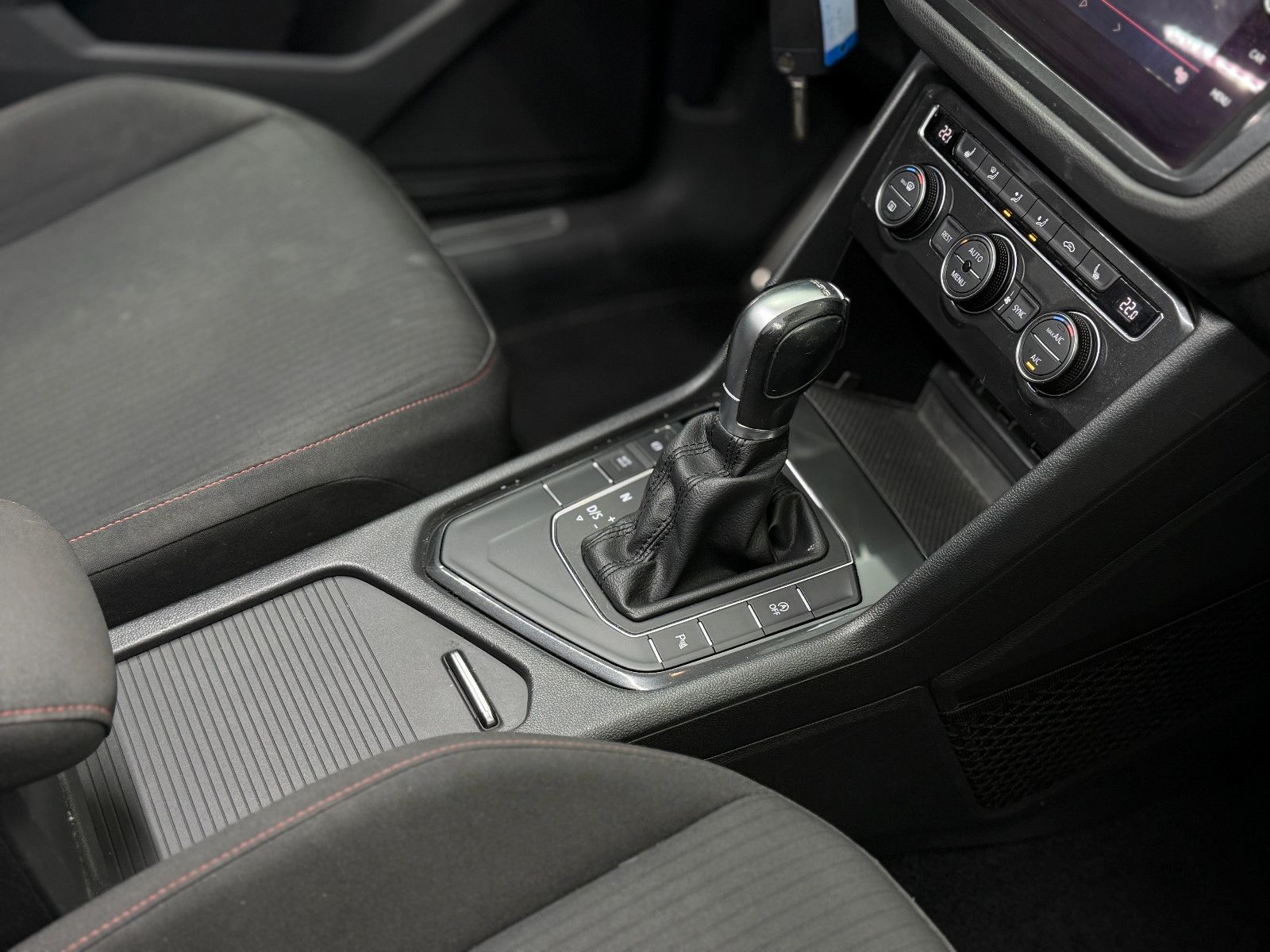Fahrzeugabbildung Volkswagen Tiguan Sound |AUTOMATIK|DSG|PDC