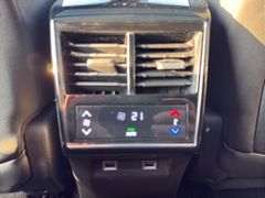 Fahrzeugabbildung DS Automobiles DS 7 1.6 E-Tense 225 Grand Chic