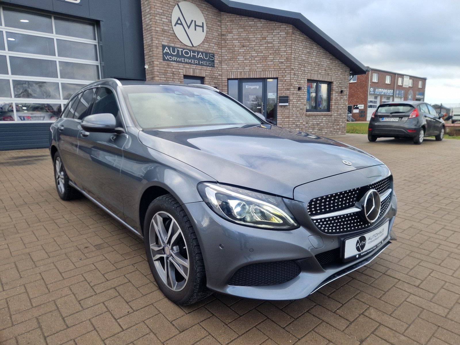 MERCEDES-BENZ C 250 T-Modell TÜV Neu/Scheckh./LED/Navi/SHZ