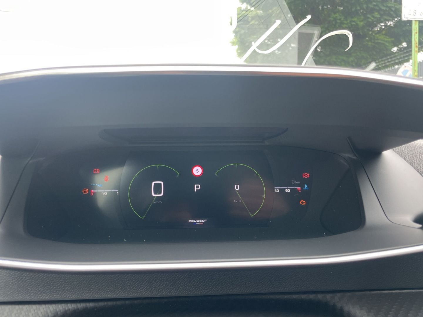 Peugeot 2008 - Bild 12