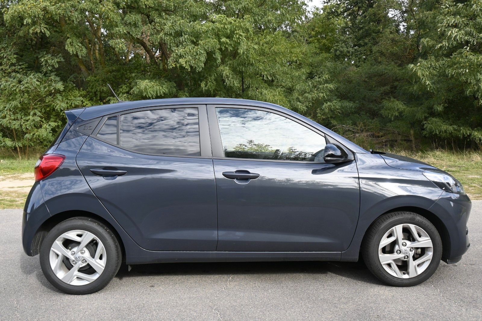 Fahrzeugabbildung Hyundai i10 Connect & Go*NAV*SIHZG*RFK*MIETKAUF