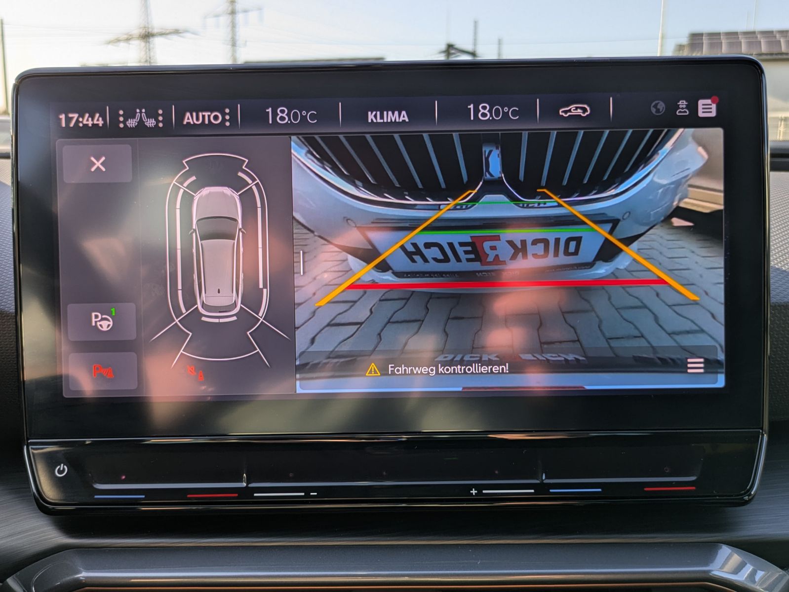 Fahrzeugabbildung CUPRA Leon 1.5 eTSI DSG MATRIX-LED*AHK*ACC*KAMERA*18"