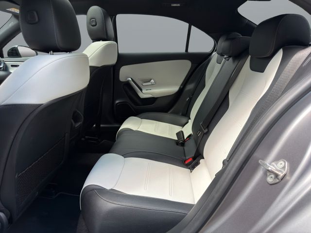 Mercedes-Benz A 220 d AMG PAKET/PANORAMA/HEAD-UP/ – Bild 15 von 21
