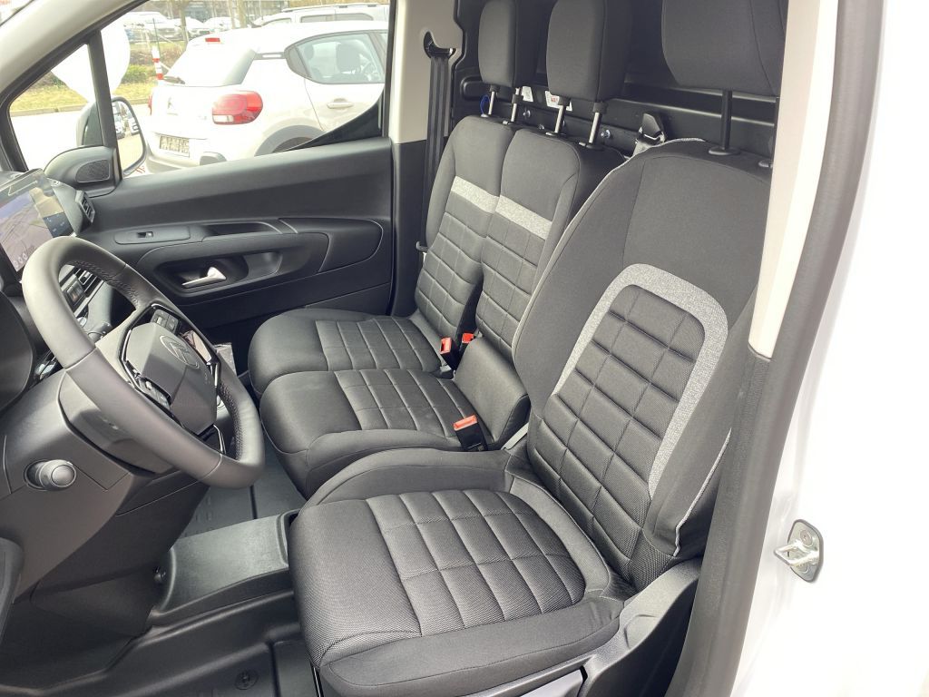 Fahrzeugabbildung Citroën Berlingo 1.5 Diesel 100 M XTR *Navi*Cam*3 Sitze*