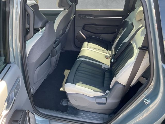 Fahrzeugabbildung Kia EV9 4WD GT-LINE LAUNCH EDITION ELEKTRO *7-SITZER