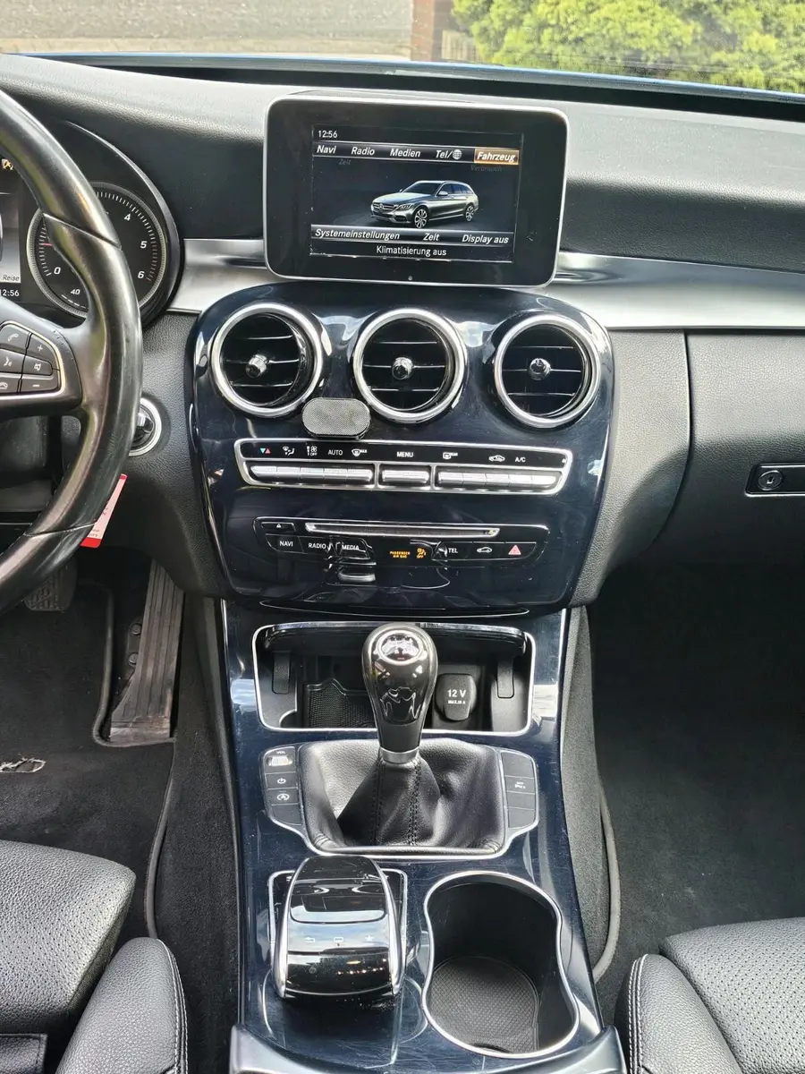 Mercedes-Benz C180 2015 — photo 9