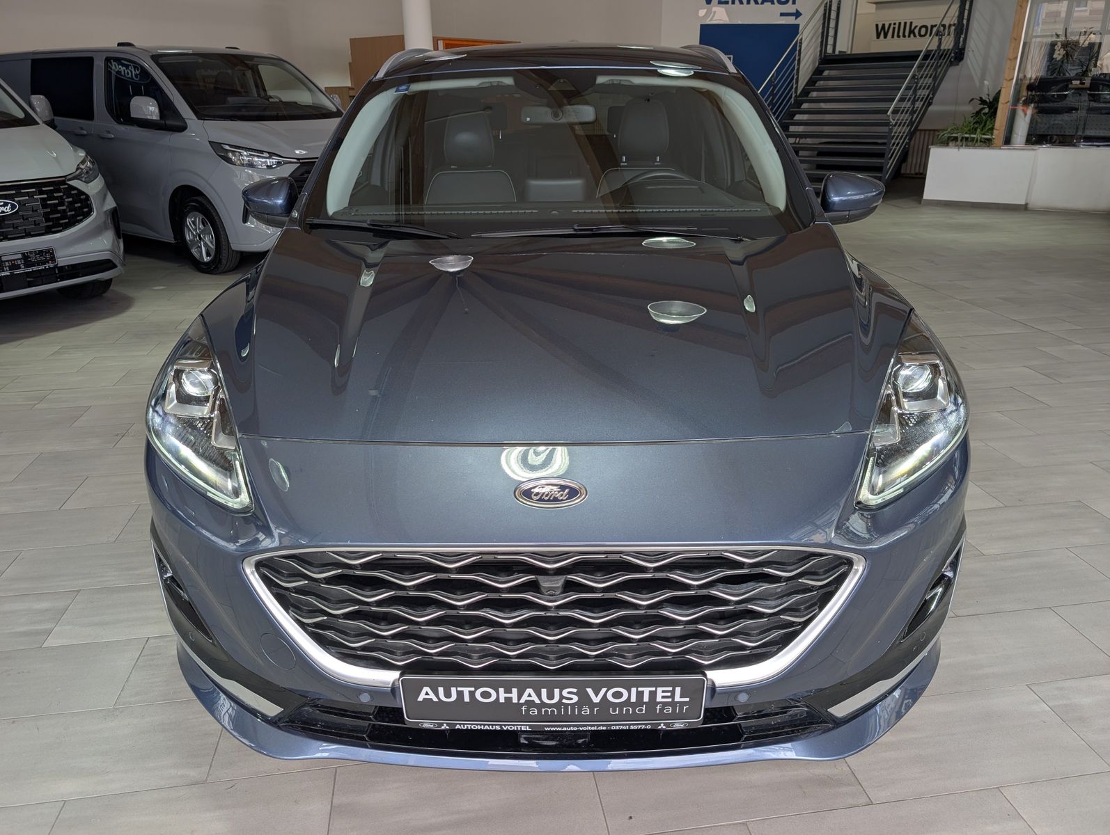 Ford Kuga Vignale Plug-In Hybrid / elektr. schwenkbar imagem 2