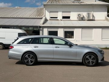 Mercedes E 220 - 4