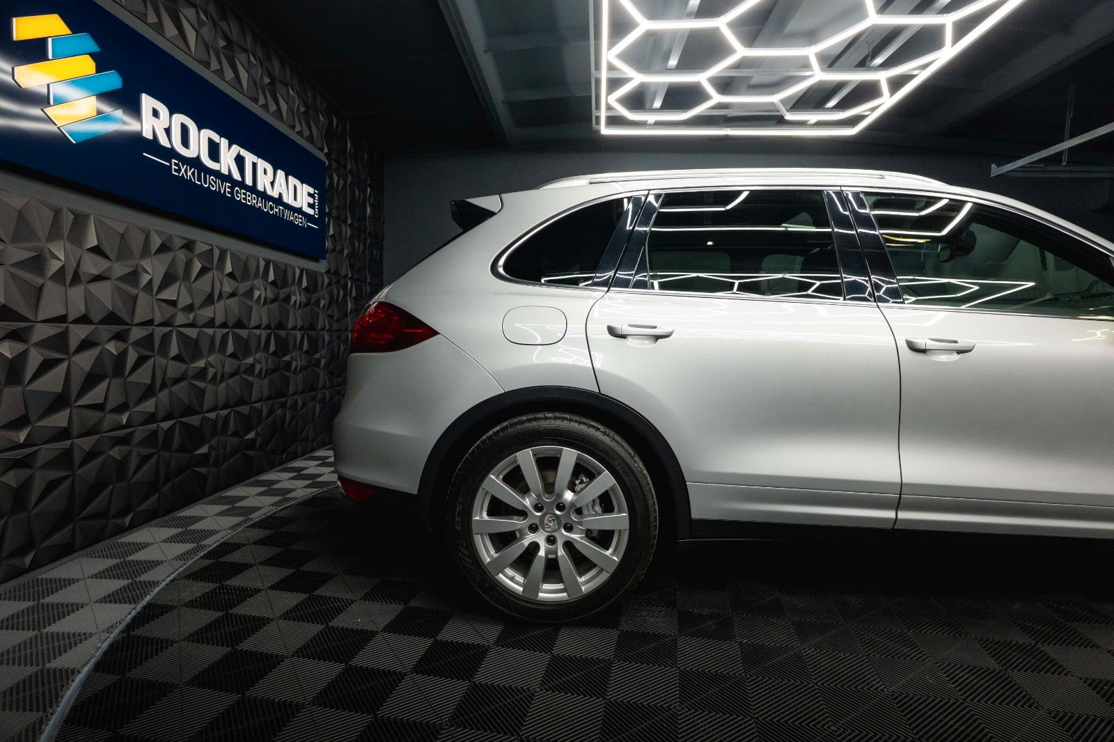 Fahrzeugabbildung Porsche Cayenne S 4.8 Sport *Top Zustand*Sportauspuff*