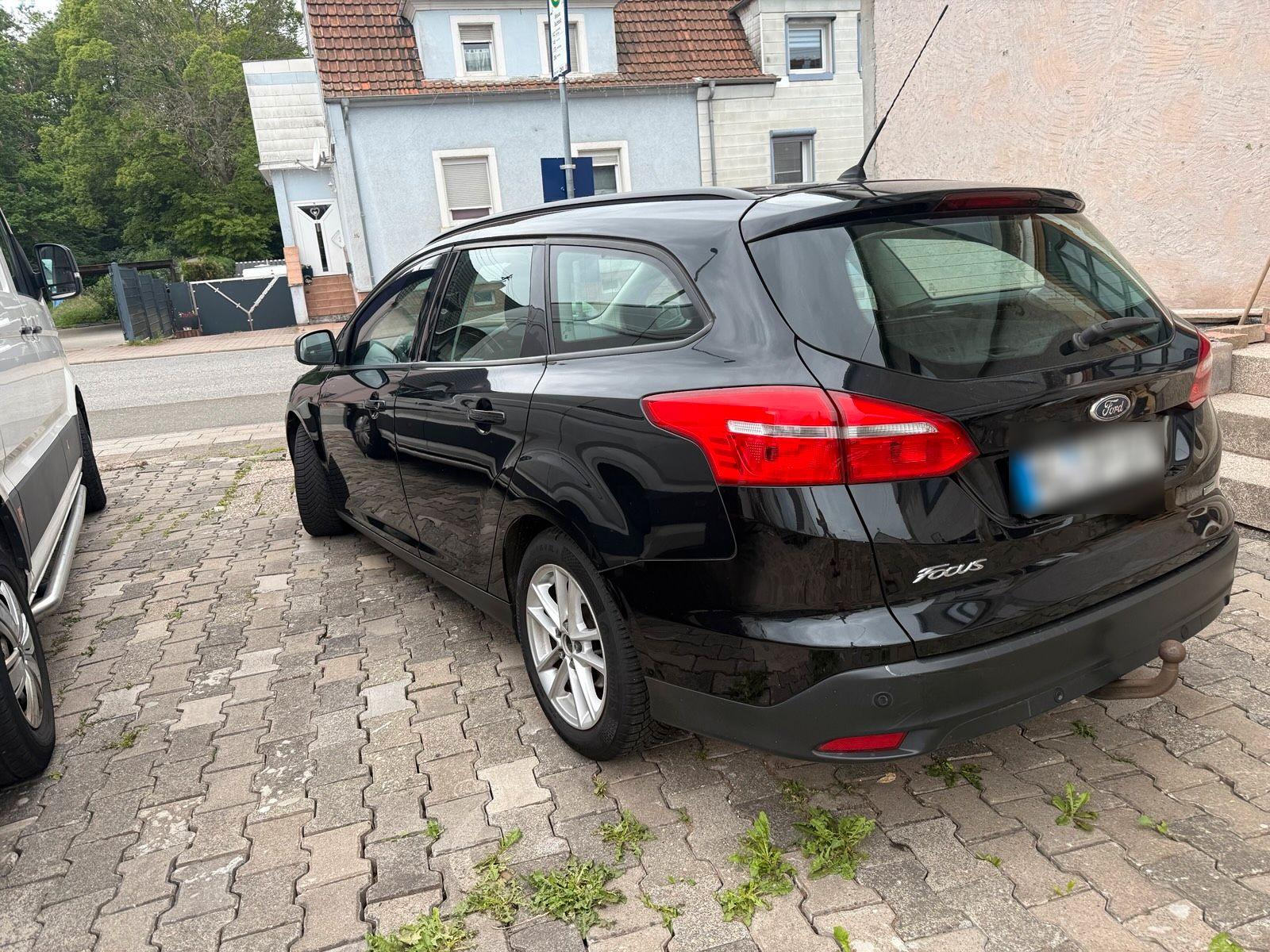 Ford Focus 2015 — photo 8