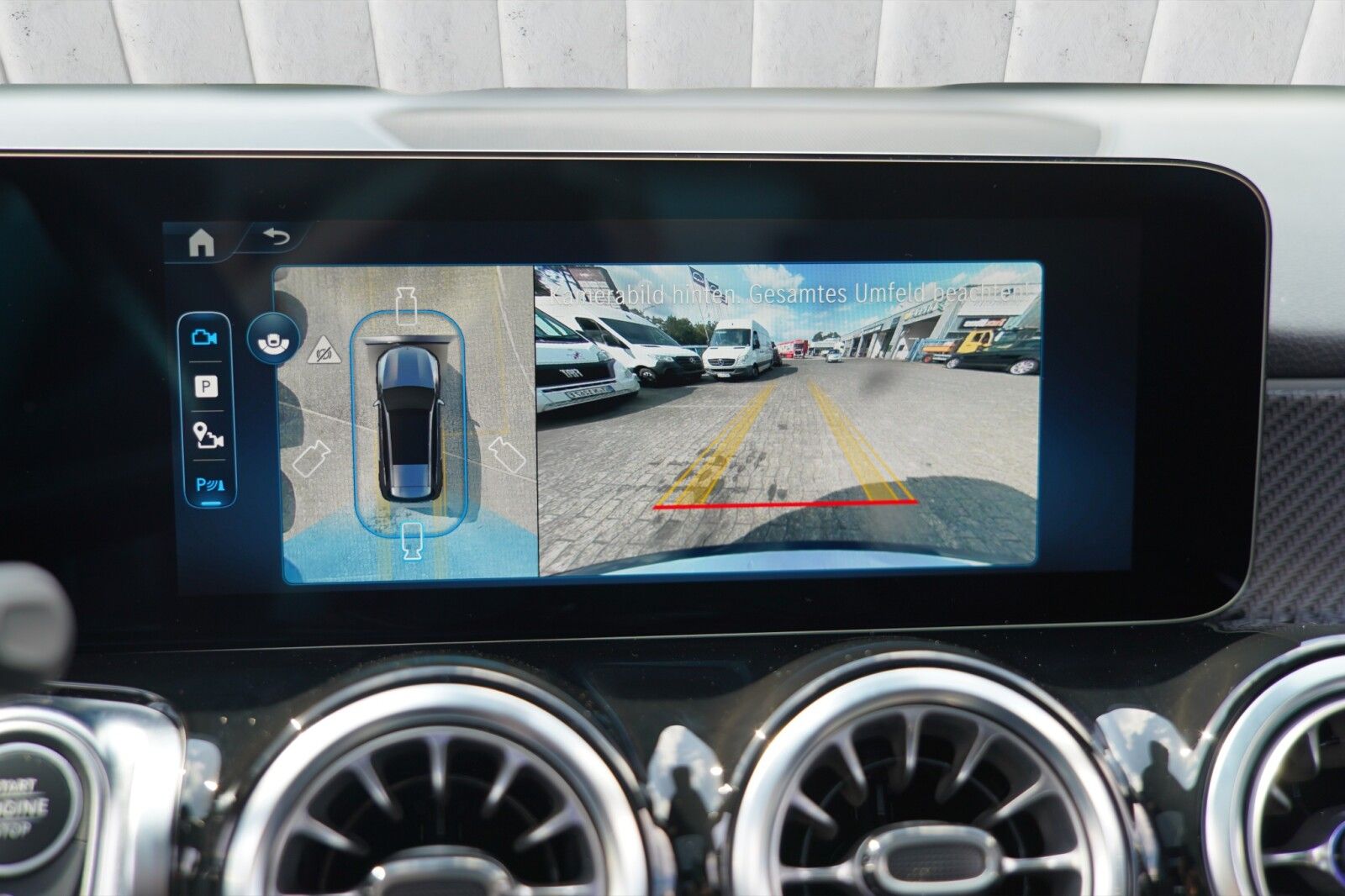 Mercedes-Benz GLB 250 4Matic AMG Line Memory Winter 360° Kamer foto 15