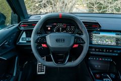 AUDI RS 3 Sportback quattro/ DYNAMIKPAKET/ INDIVIDUAL AUDI RS 3 Sportback quattro/ DYNAMIKPAKET/ INDIVIDUAL