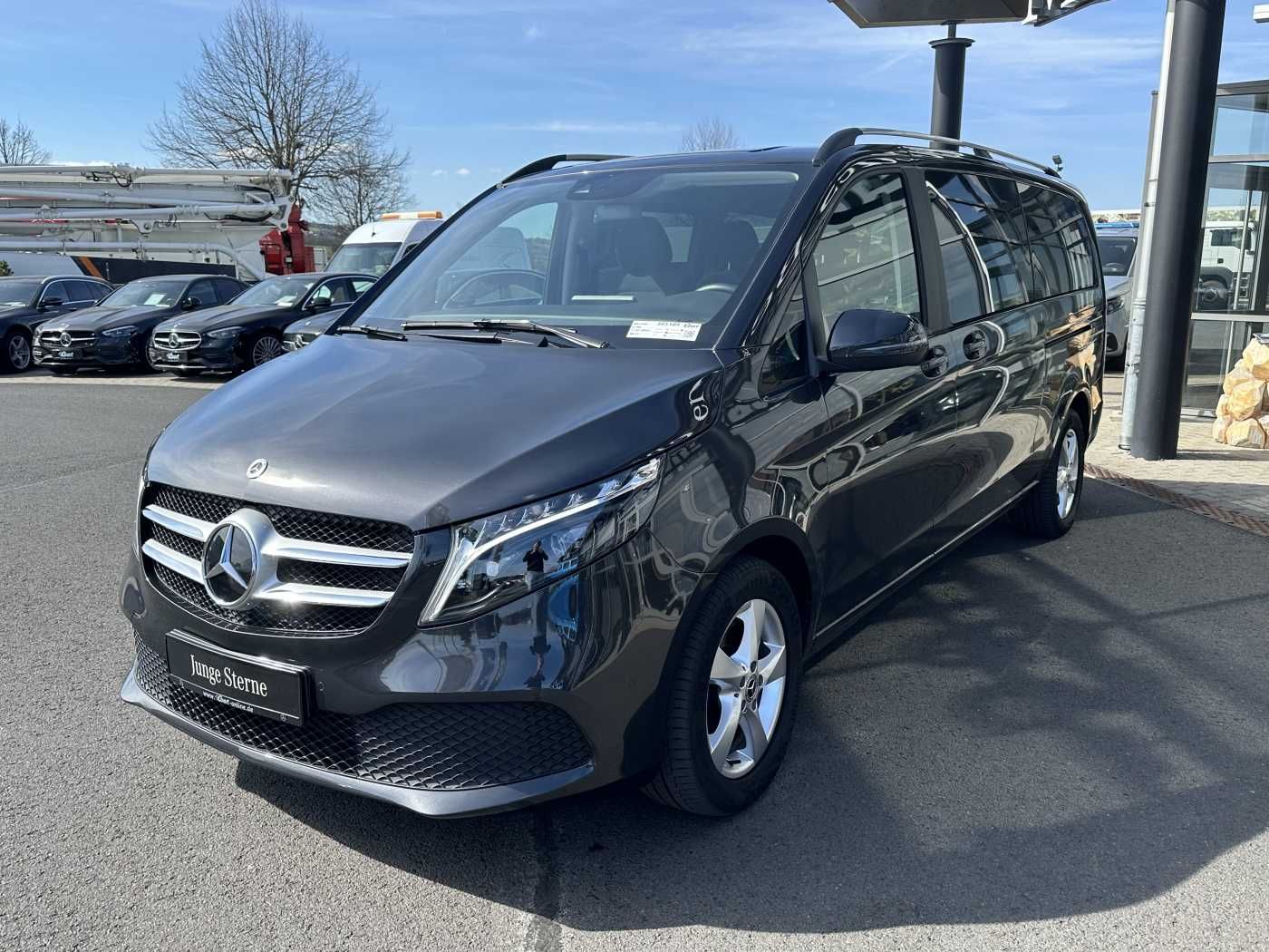 Fahrzeugabbildung Mercedes-Benz V 300 d EDITION 4MATIC DISTRONIC AHK LED Kamera