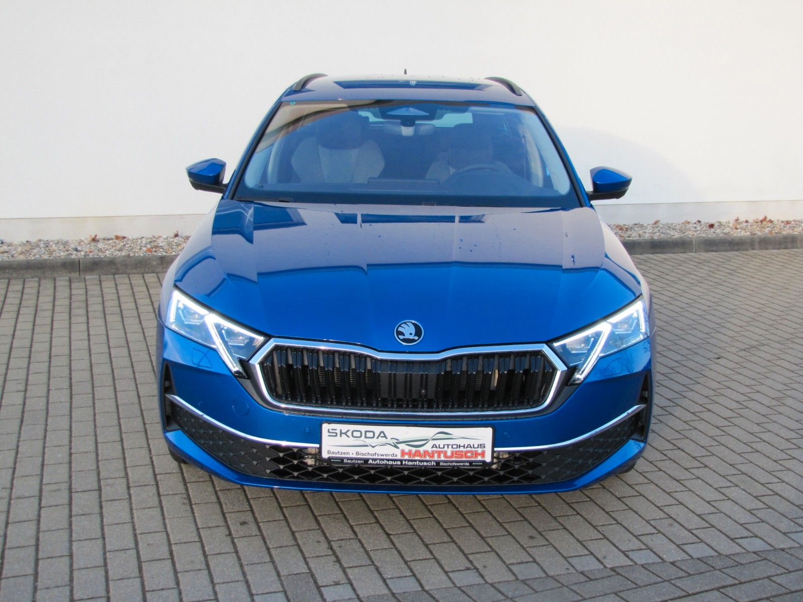 Fahrzeugabbildung SKODA Octavia Combi Tour 2.0 TDI 150PS DSG