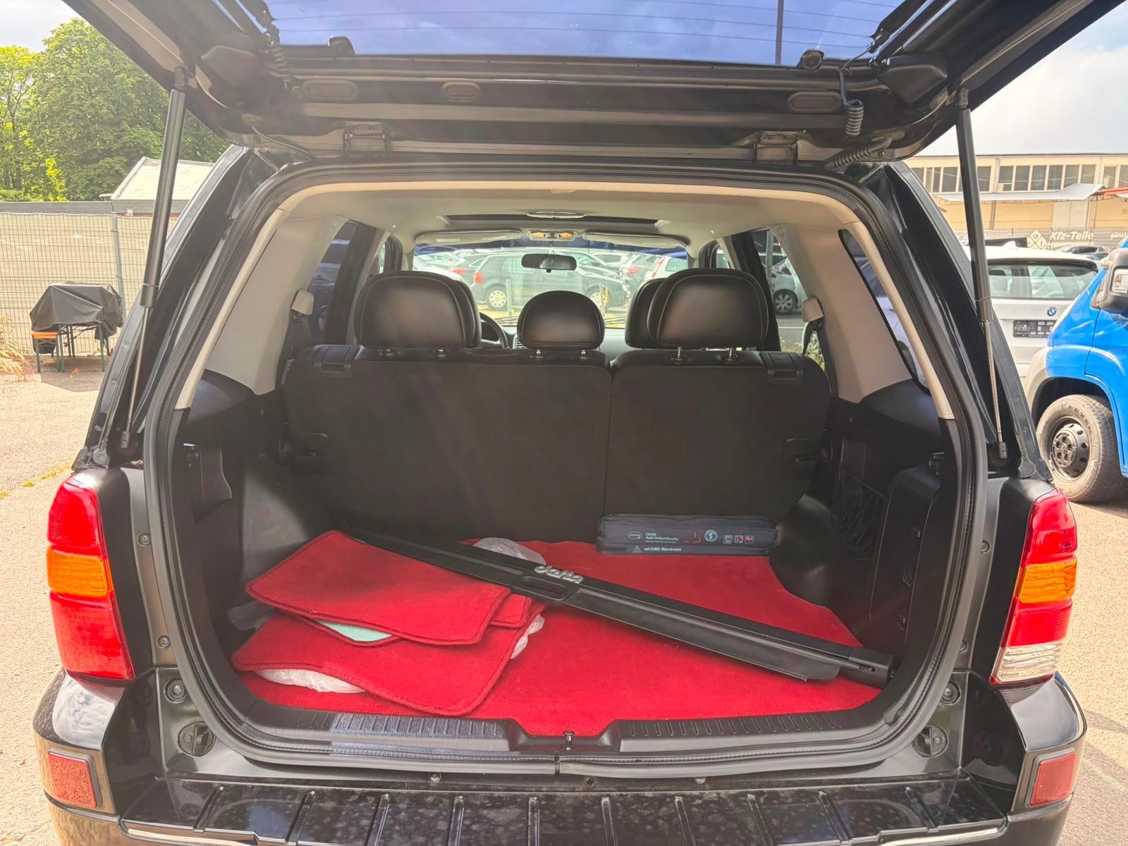 Ford Maverick 2004 — photo 15