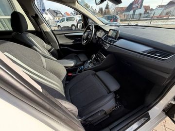 BMW 218 Gran Tourer - 12